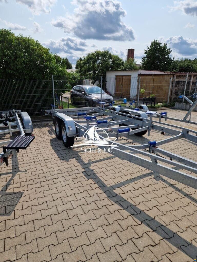 Sealine S 270
