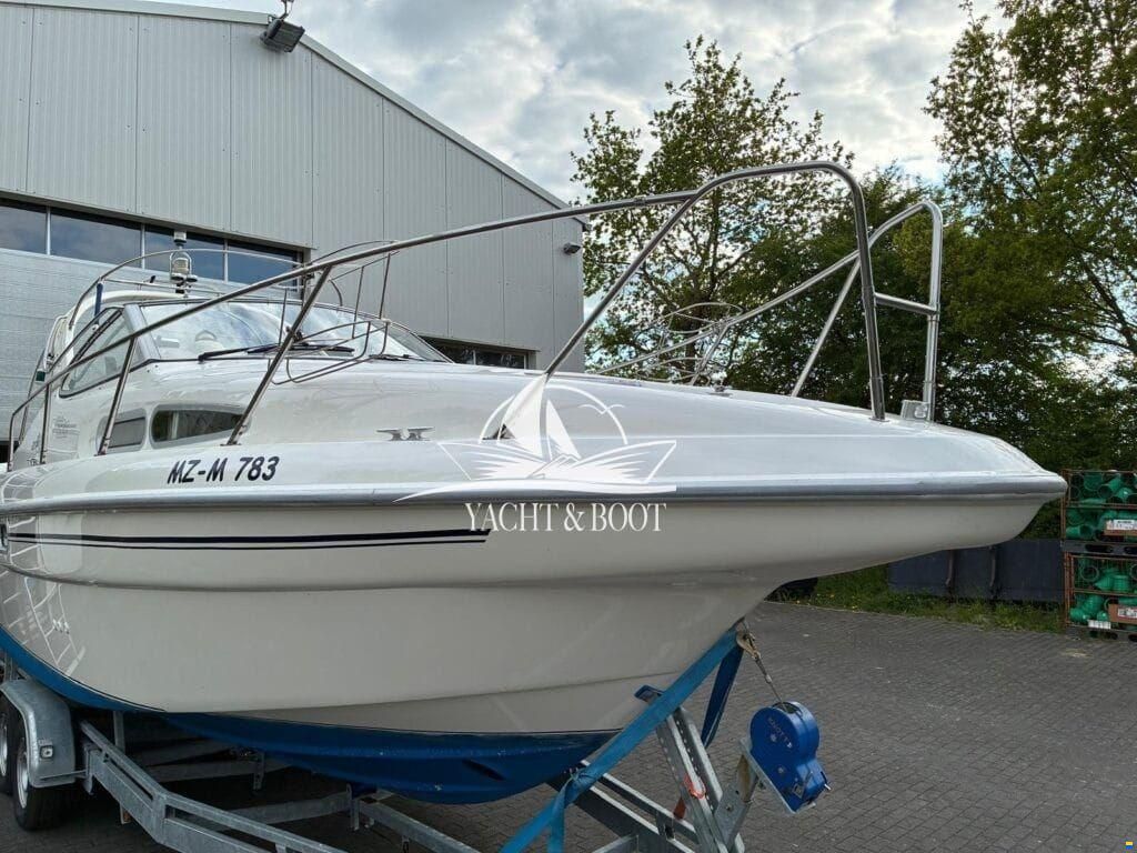Sealine S 270