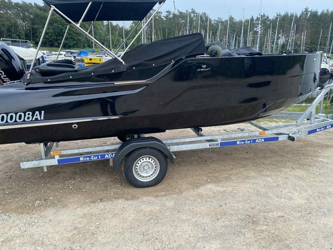 D-Boat Diamond 550