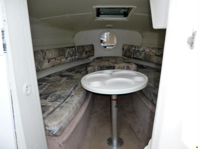 Rinker 232 Captiva Cuddy