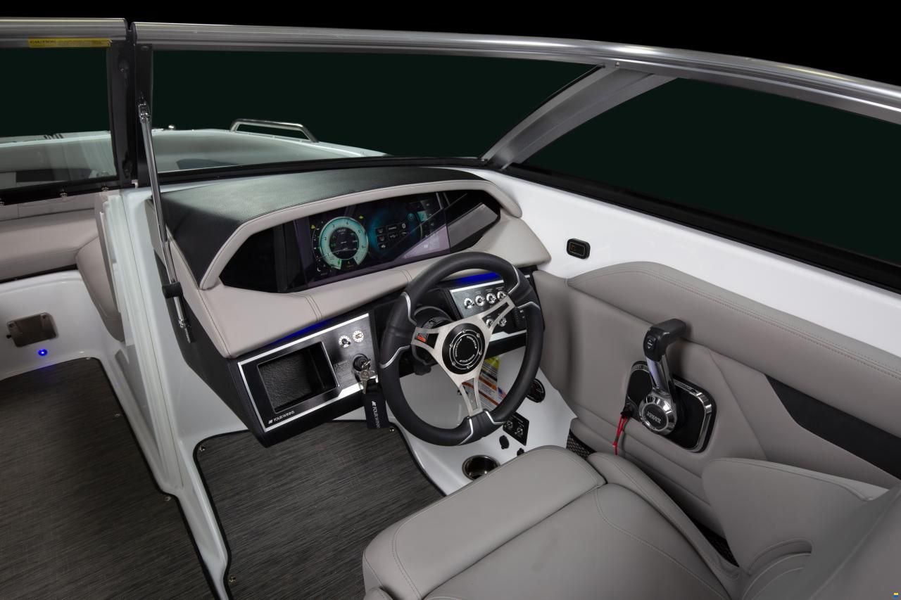 Four Winns HD3 Surf Edition