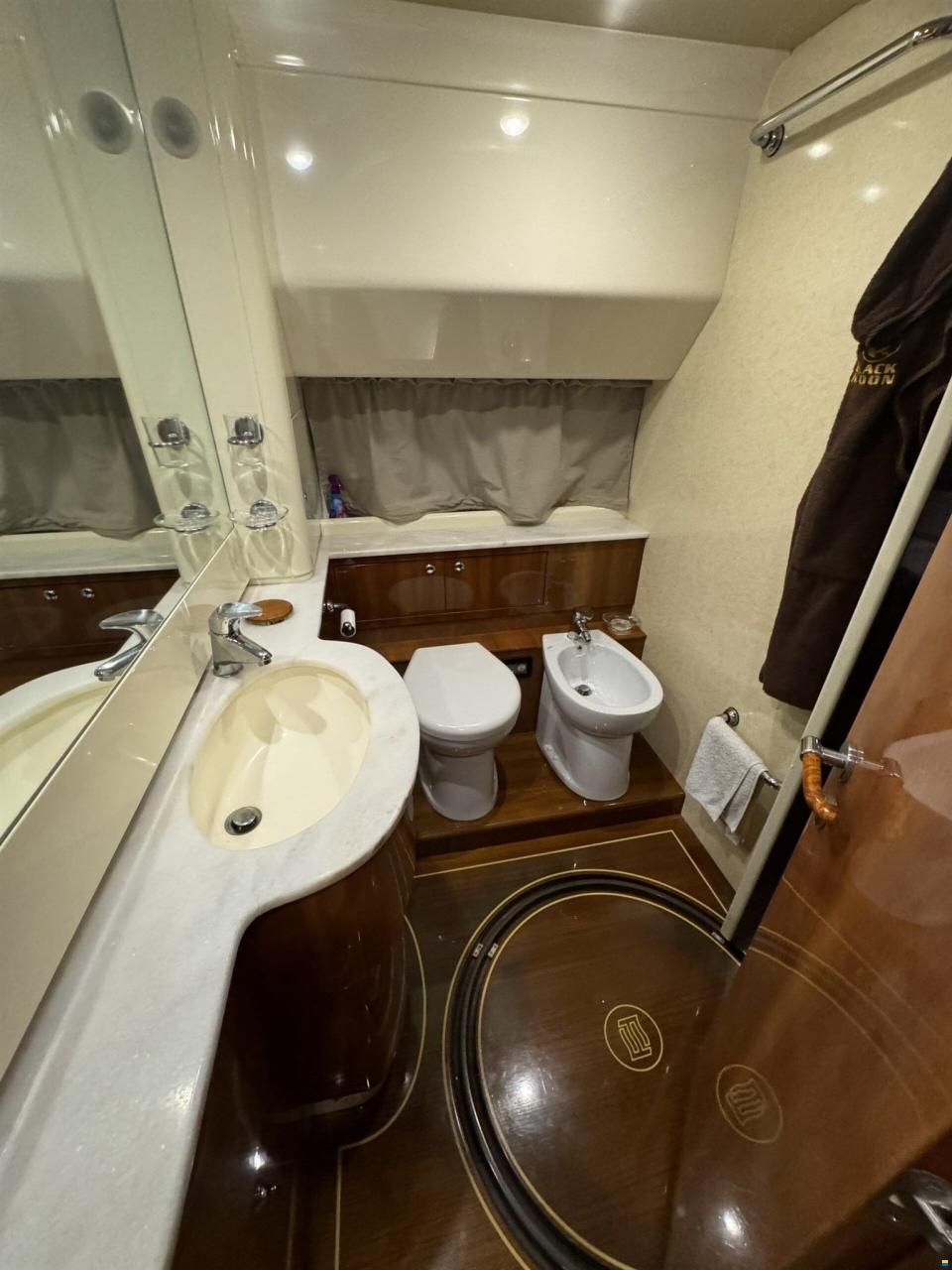 Ferretti 680