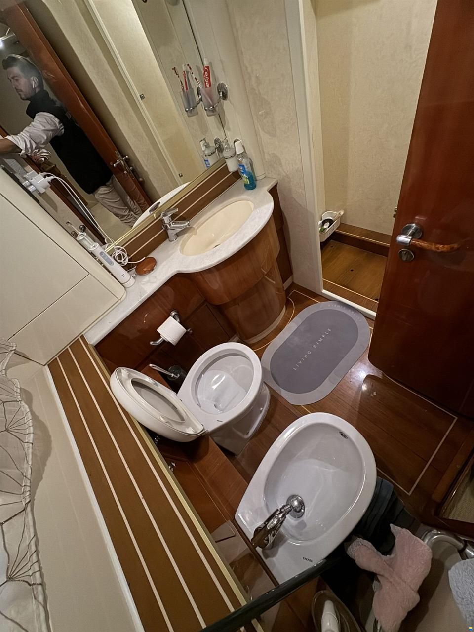 Ferretti 680