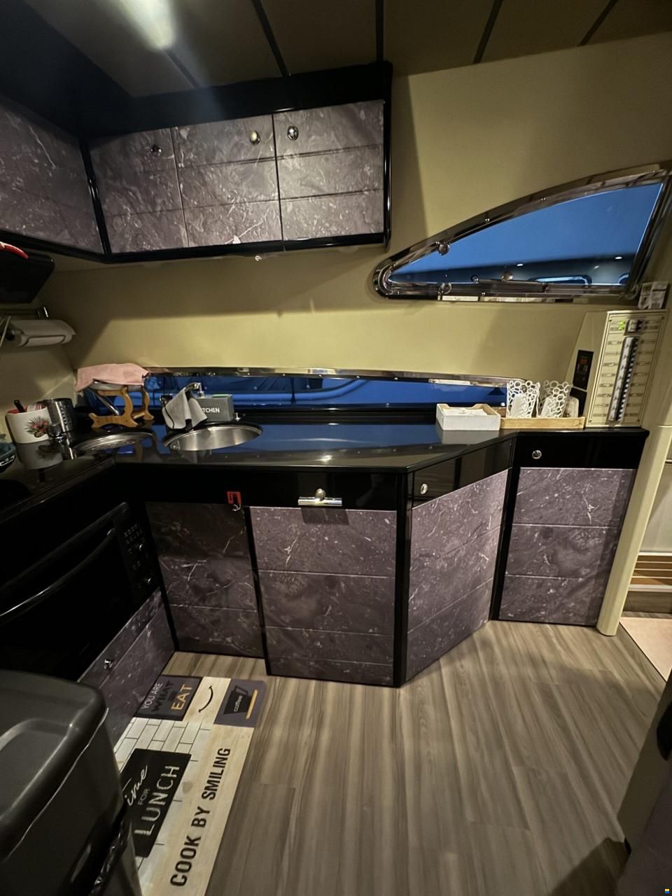 Ferretti 680