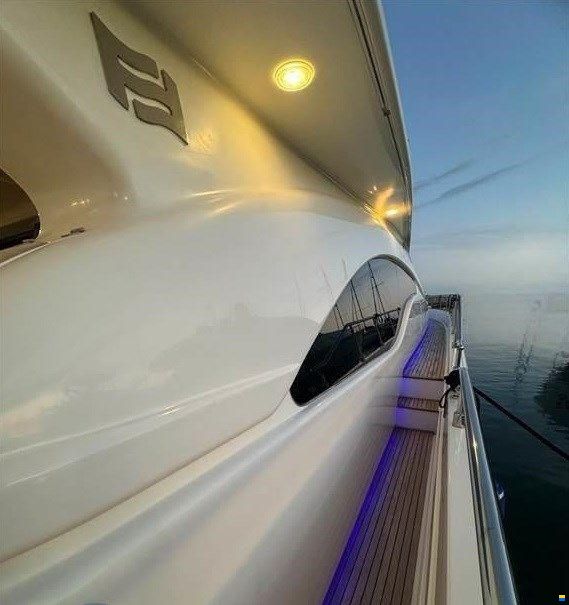 Ferretti 680