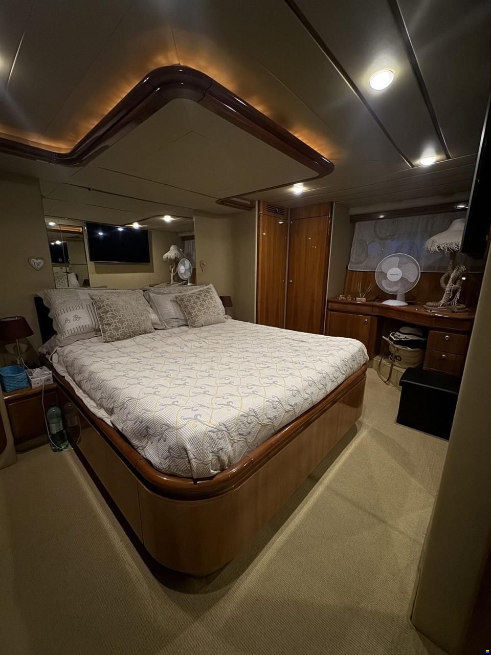 Ferretti 680