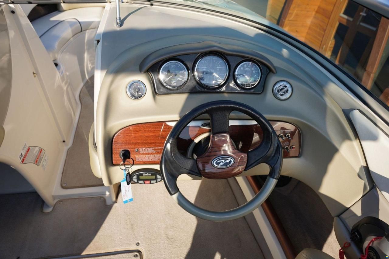Sea Ray 220 SELECT