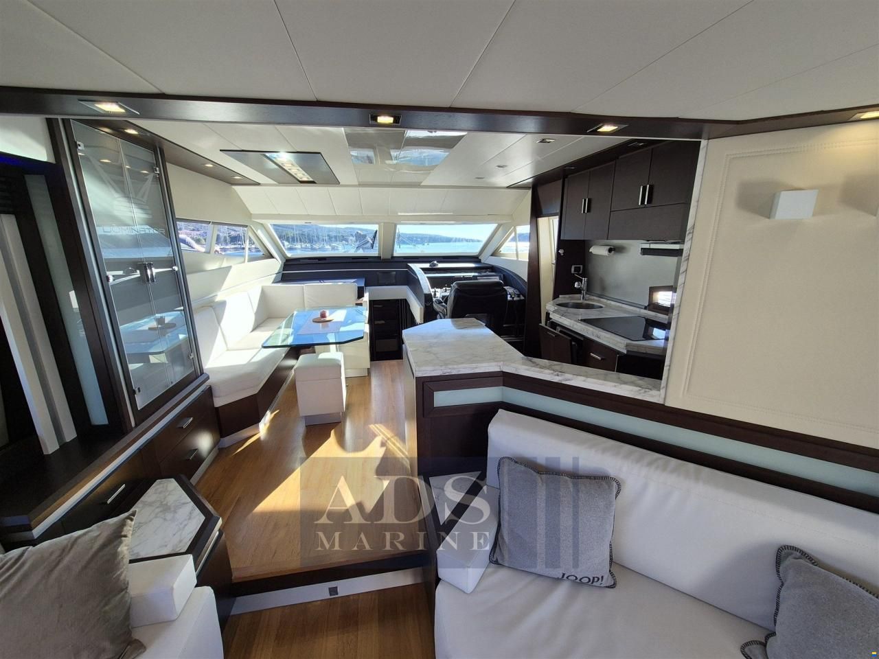 Dominator 62