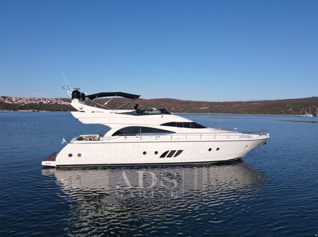 Dominator 62
