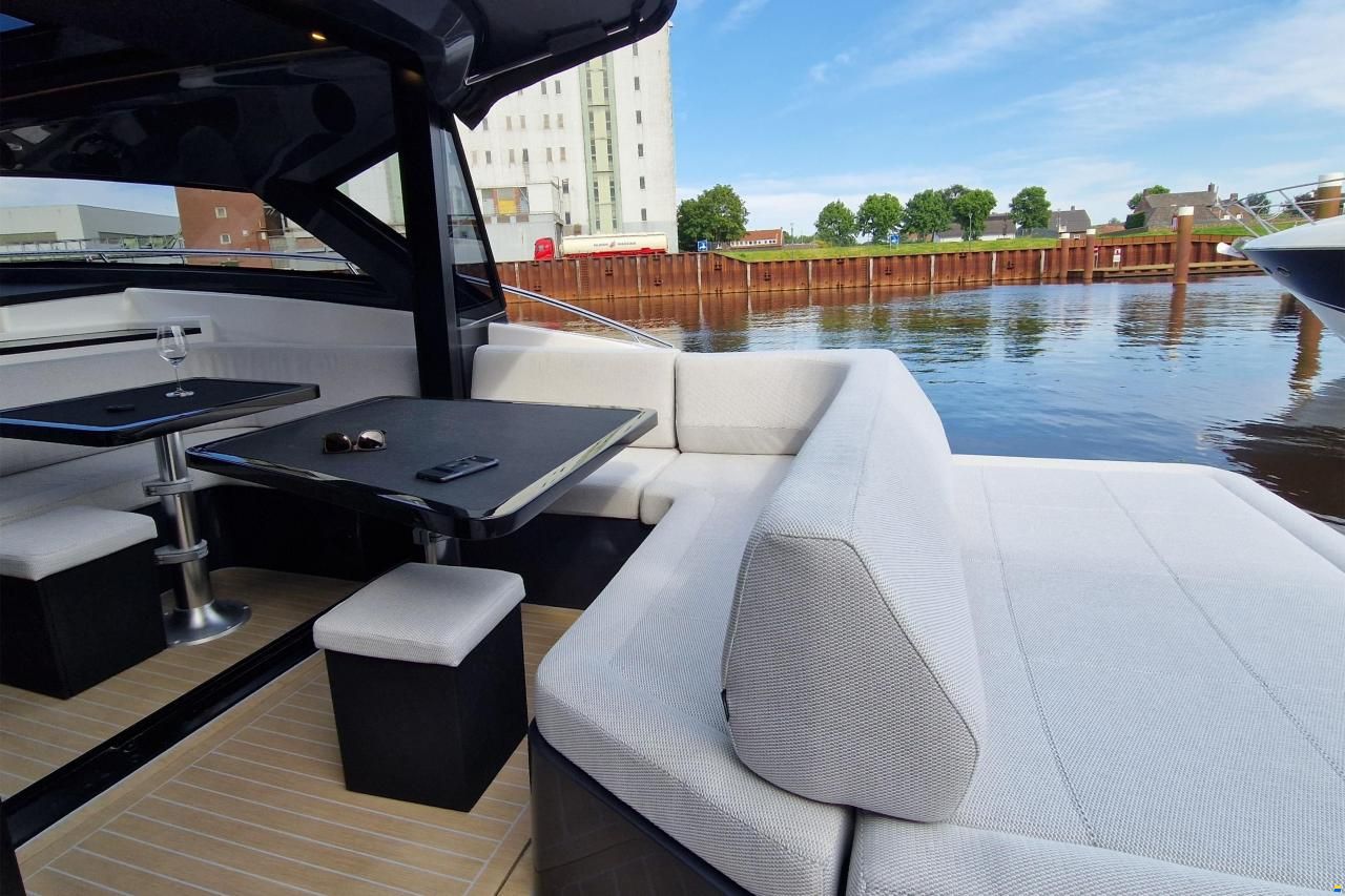 Focus Motor Yacht Power 44