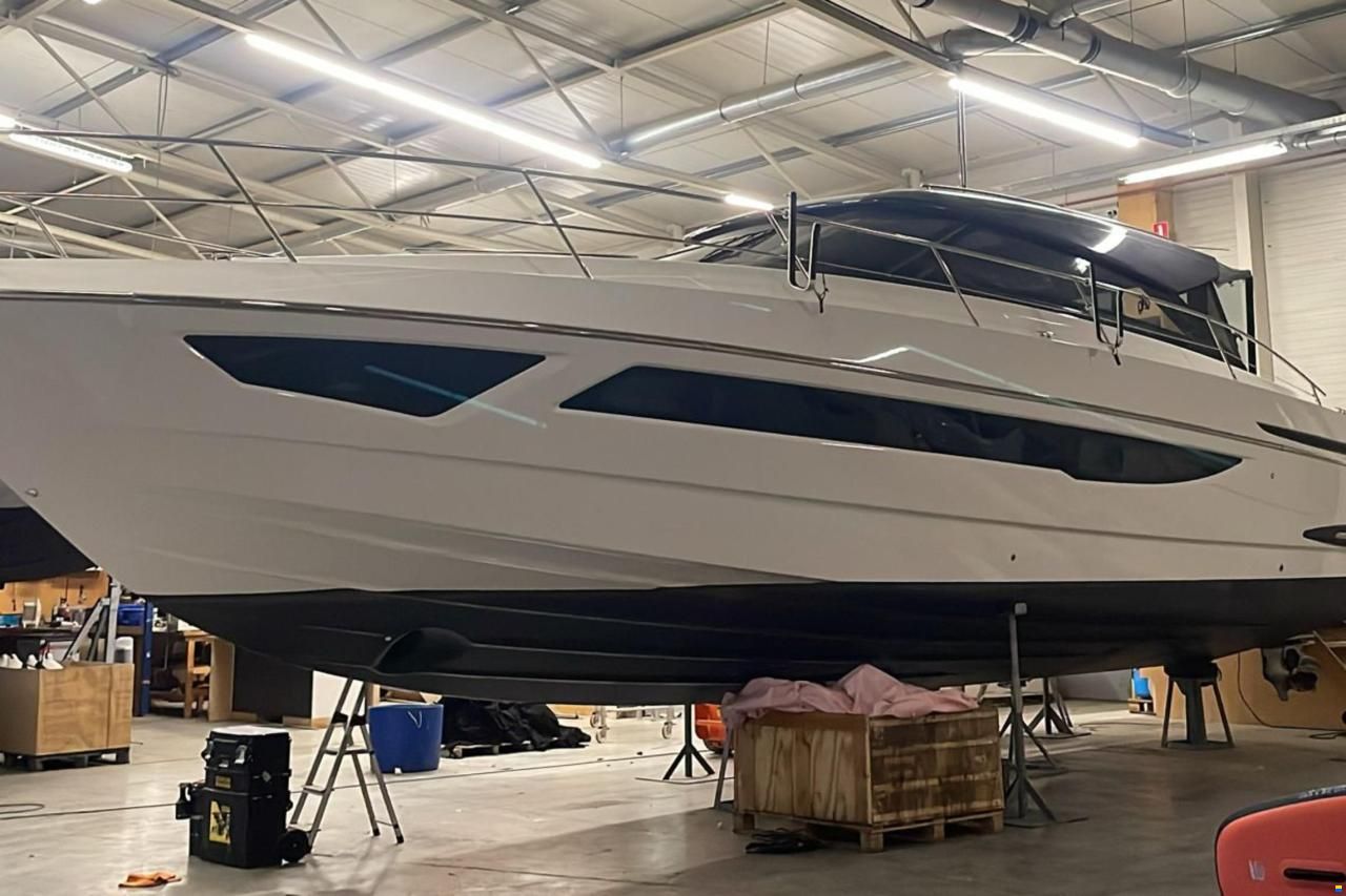 Focus Motor Yacht Power 44
