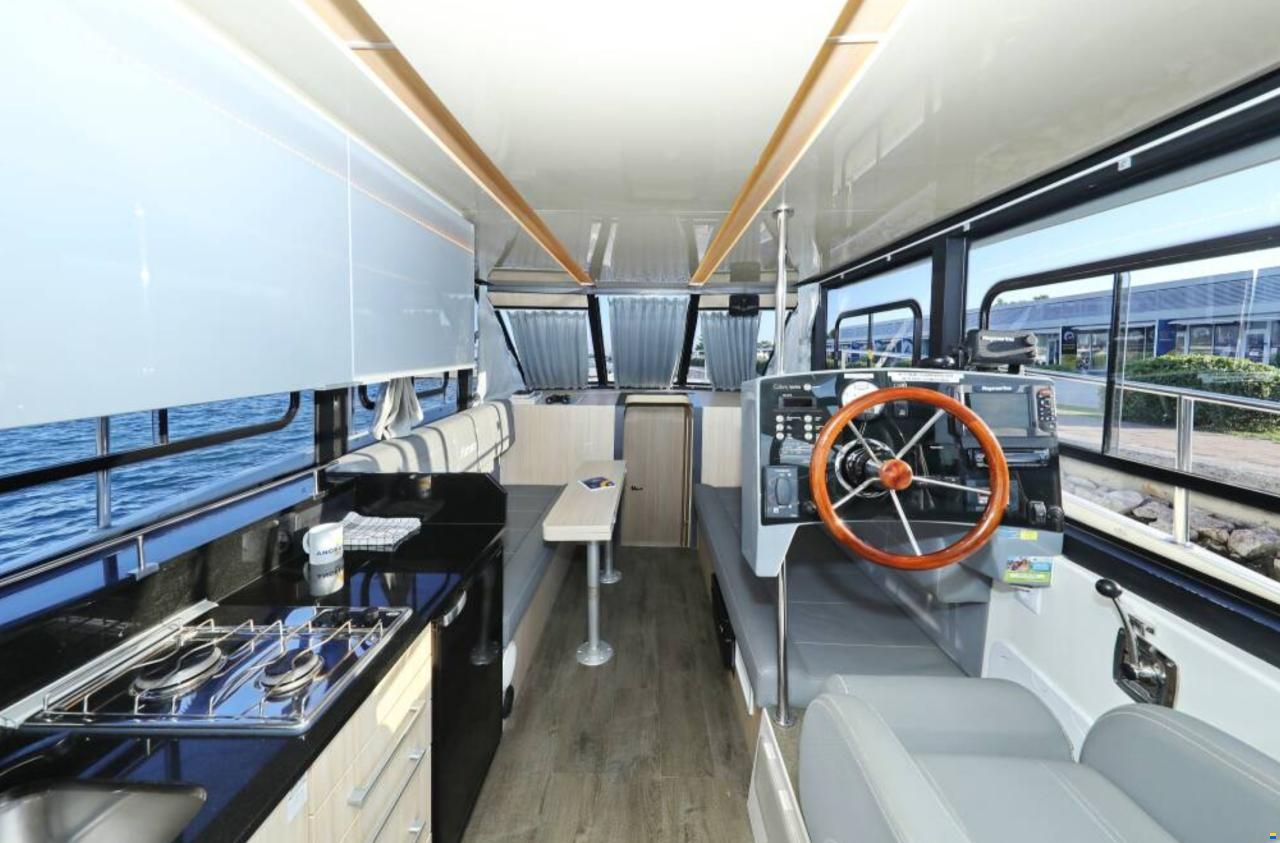 Cobra Futura 40 Grand Horizon
