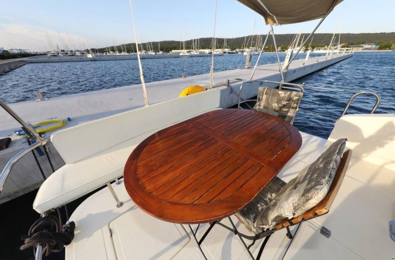 Cobra Futura 40 Grand Horizon