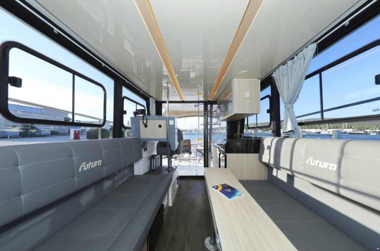Cobra Futura 40 Grand Horizon