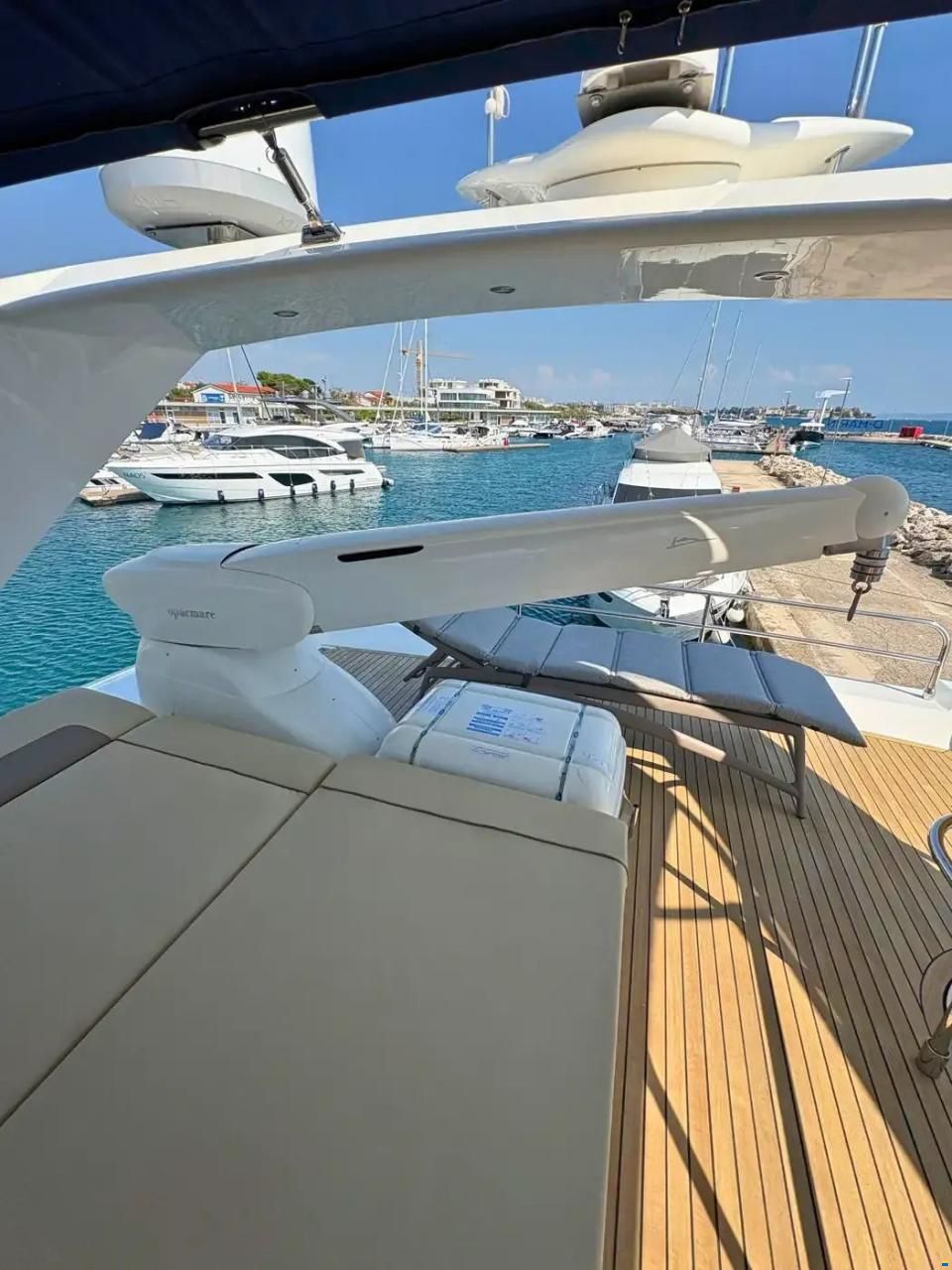 Princess 21M