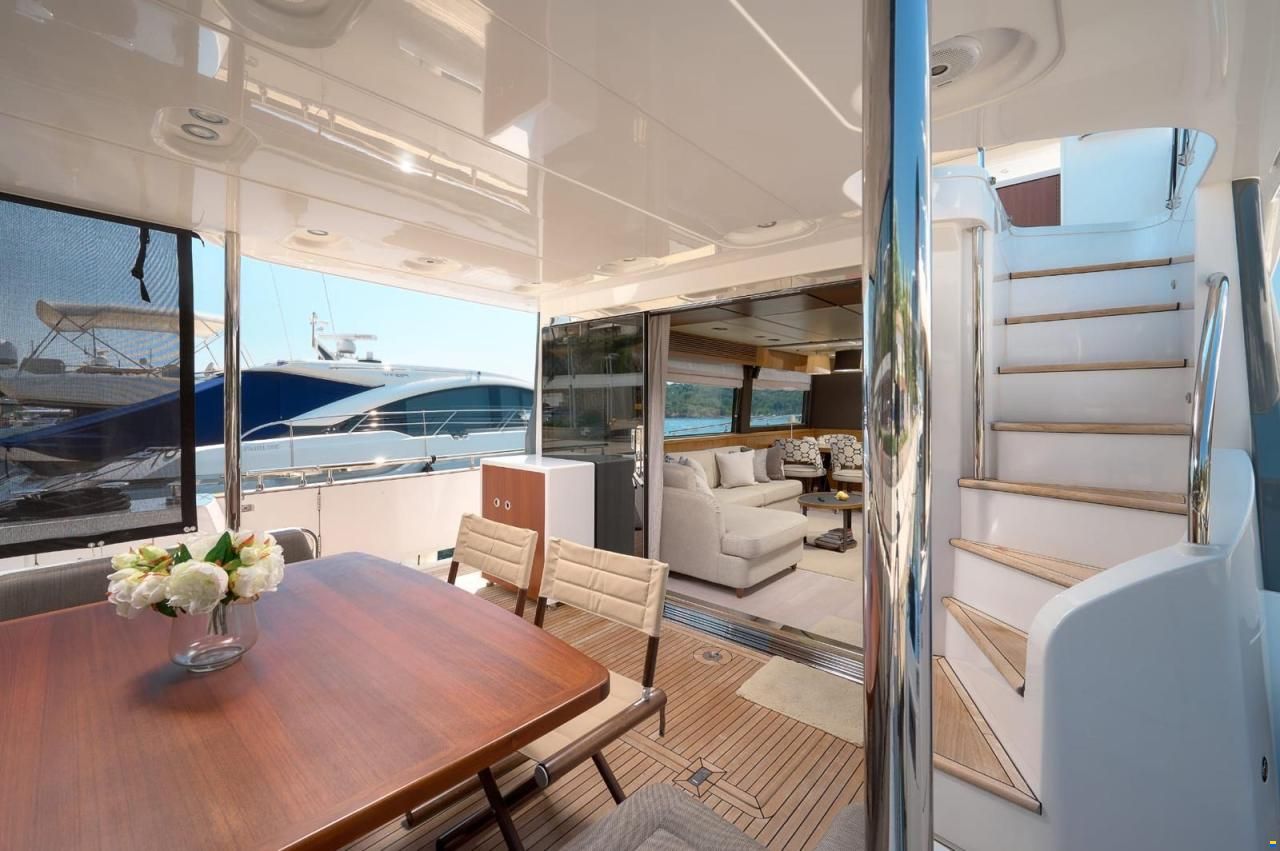 Azimut Magellano 66