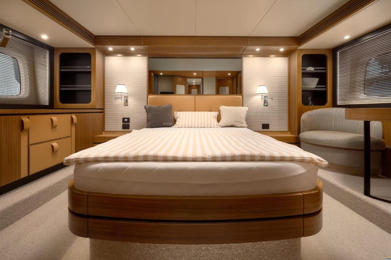 Azimut Magellano 66