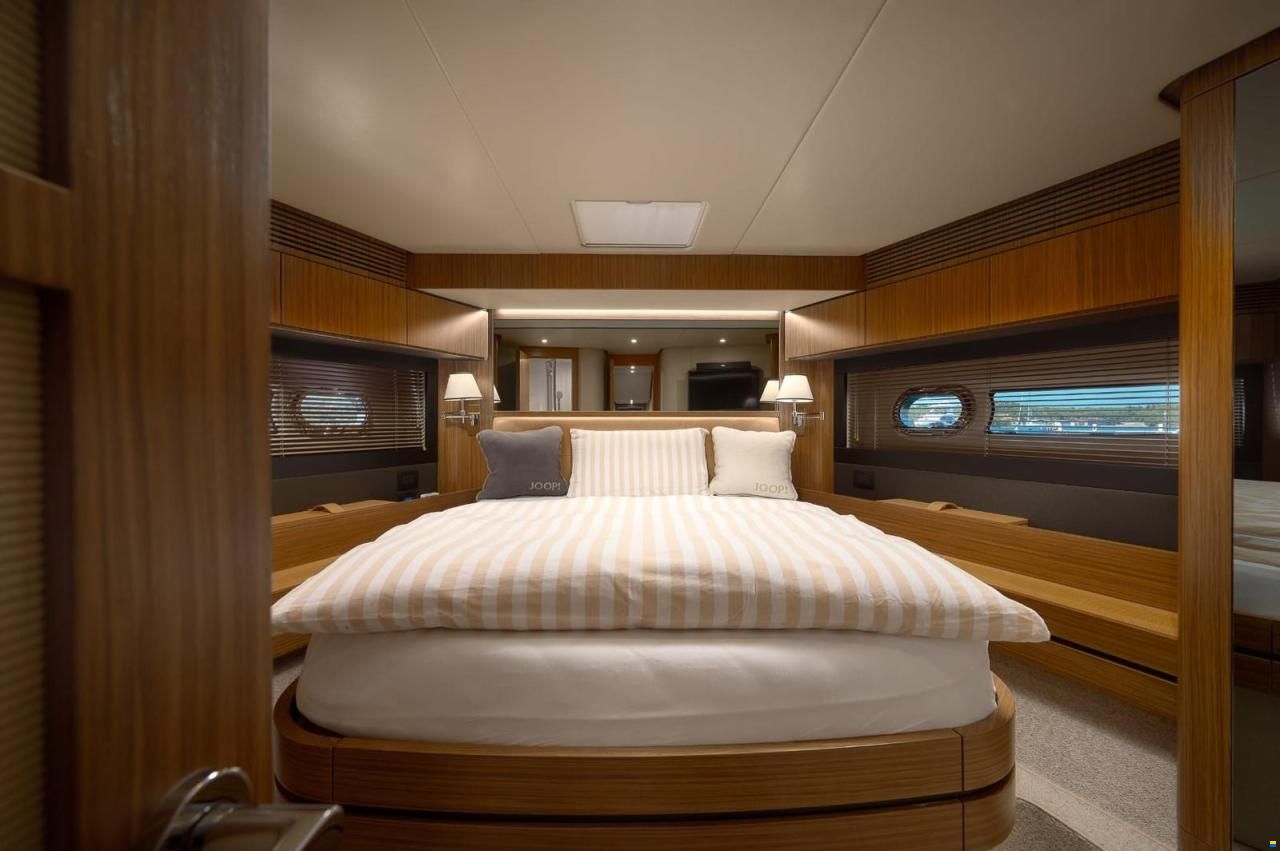 Azimut Magellano 66