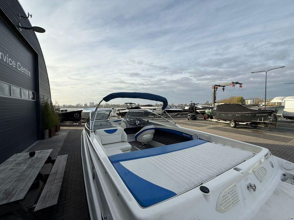Bayliner 225 Bowrider