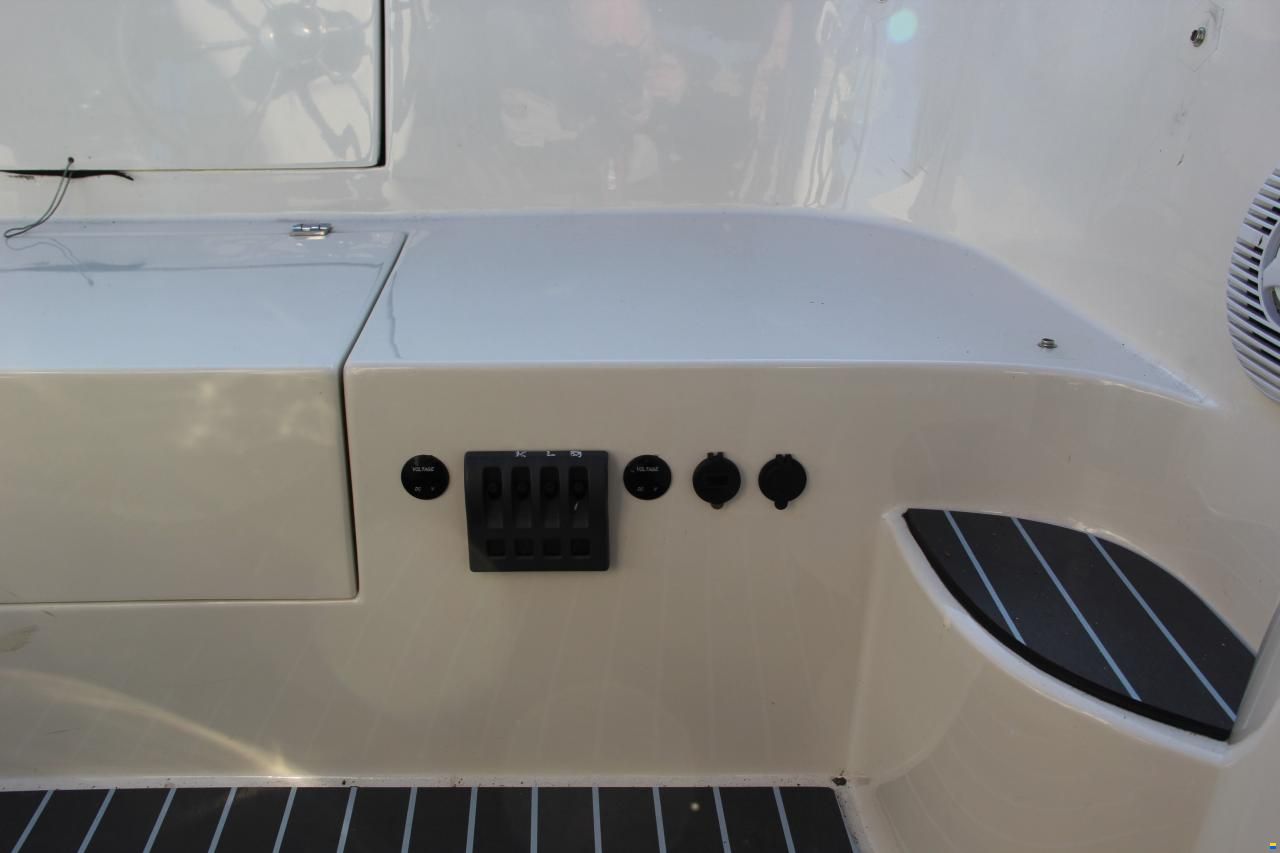 Primeur Tender 710