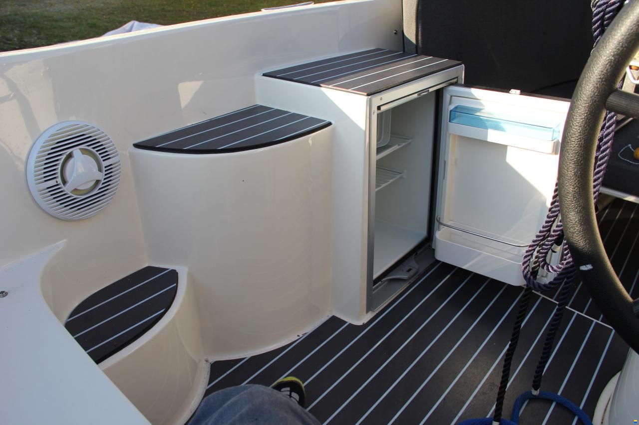 Primeur Tender 710
