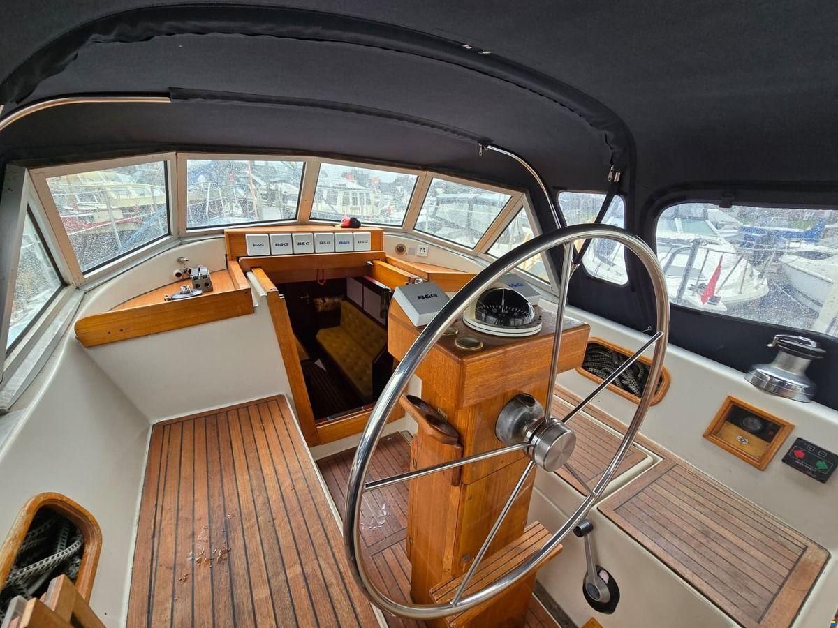 Phantom 38
