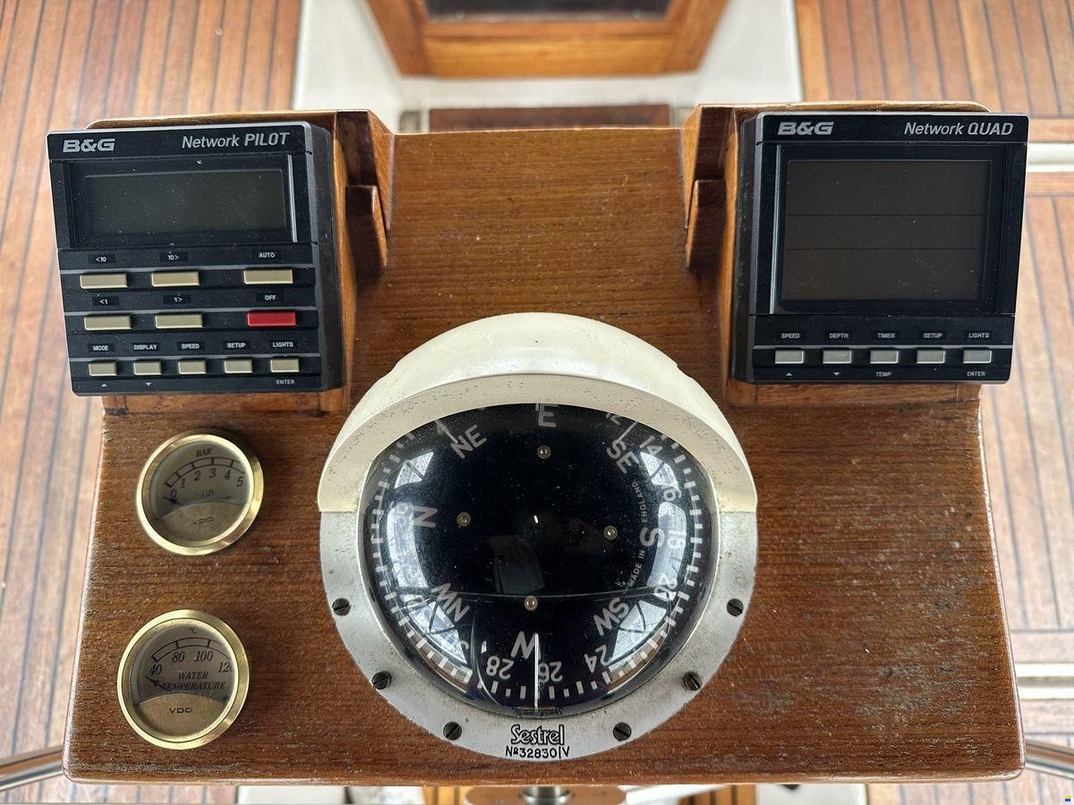 Phantom 38