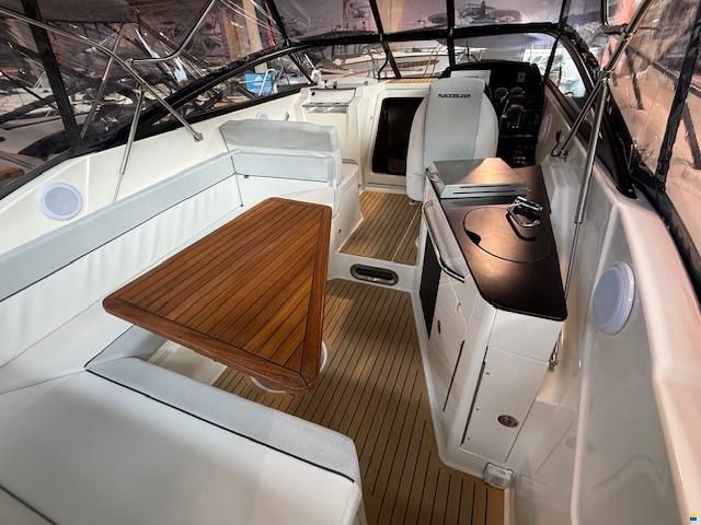 Quicksilver Activ 805 Cruiser mit 300PS