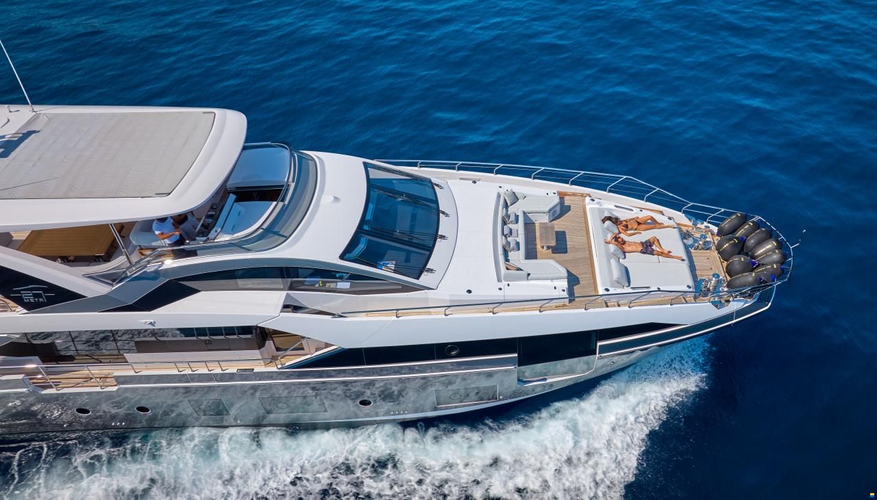Azimut Grande 27M