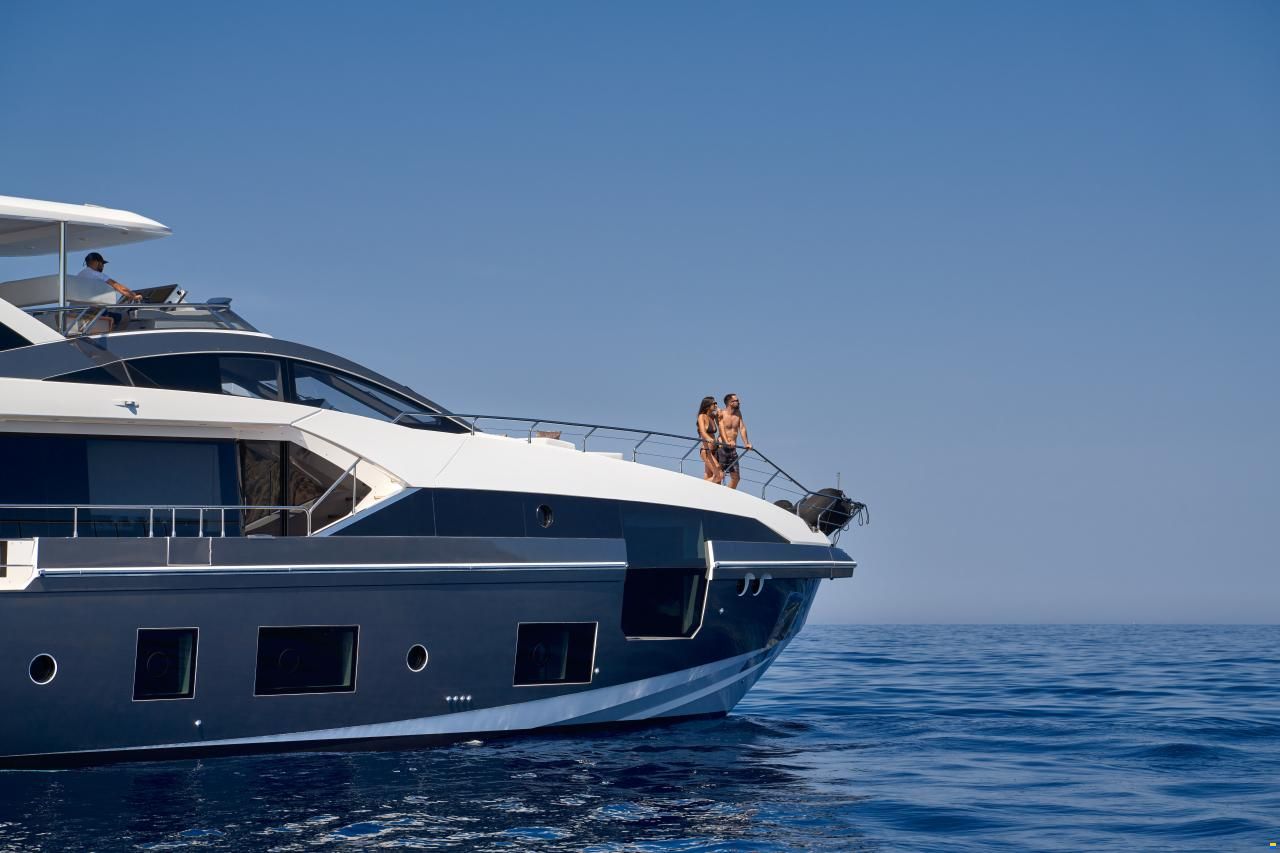 Azimut Grande 27M