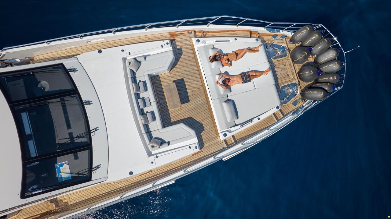 Azimut Grande 27M