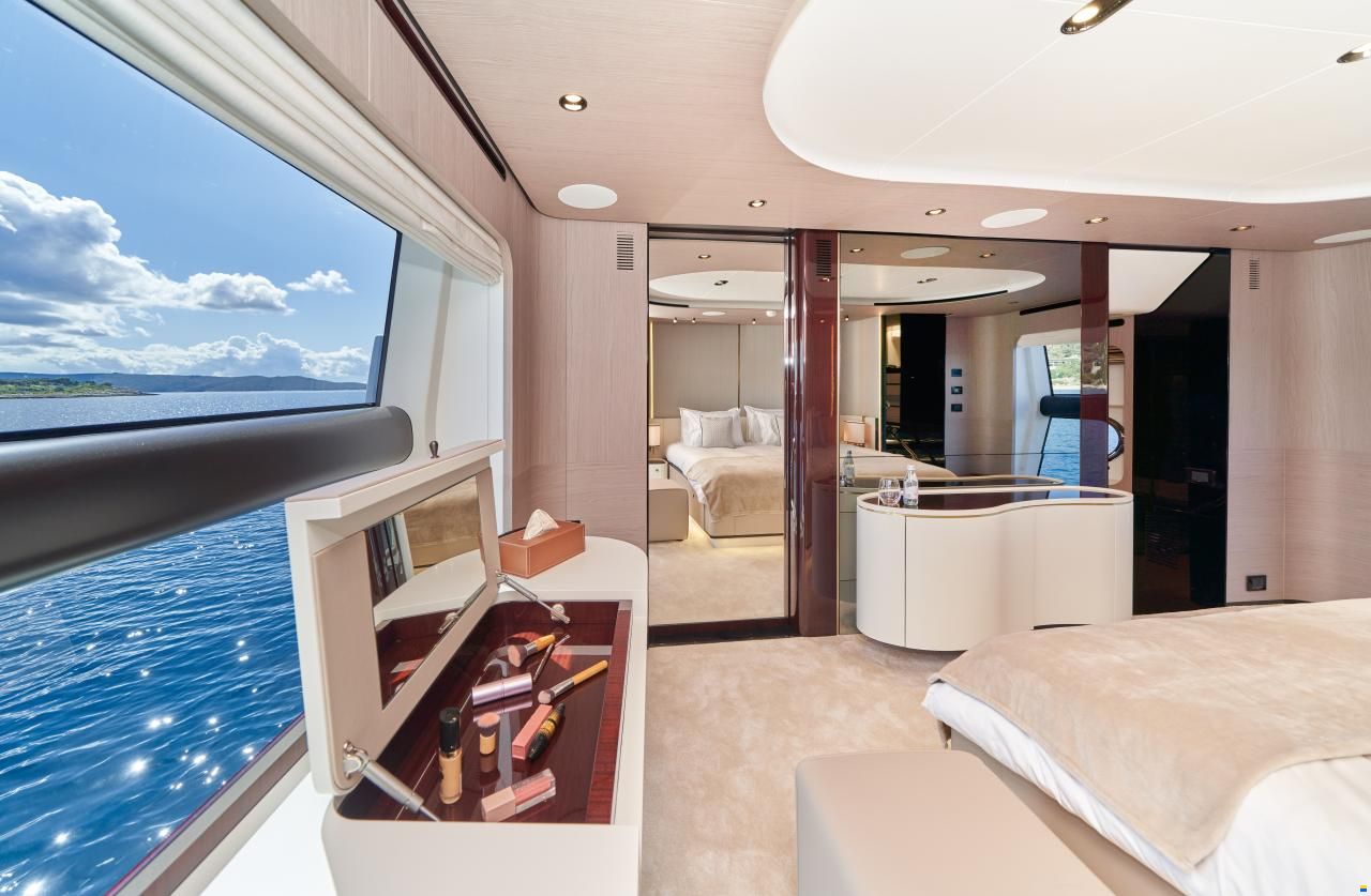 Azimut Grande 27M