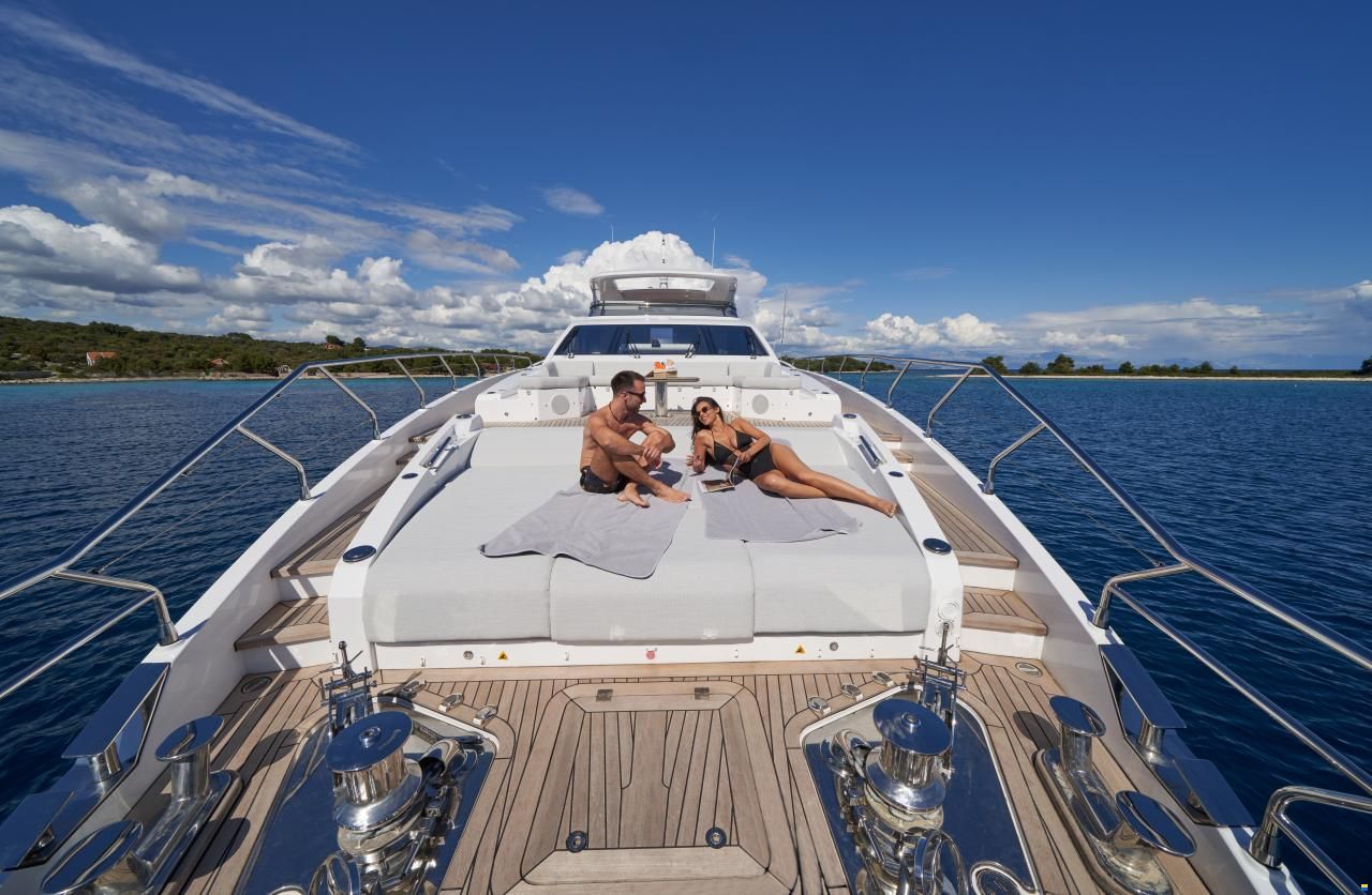 Azimut Grande 27M
