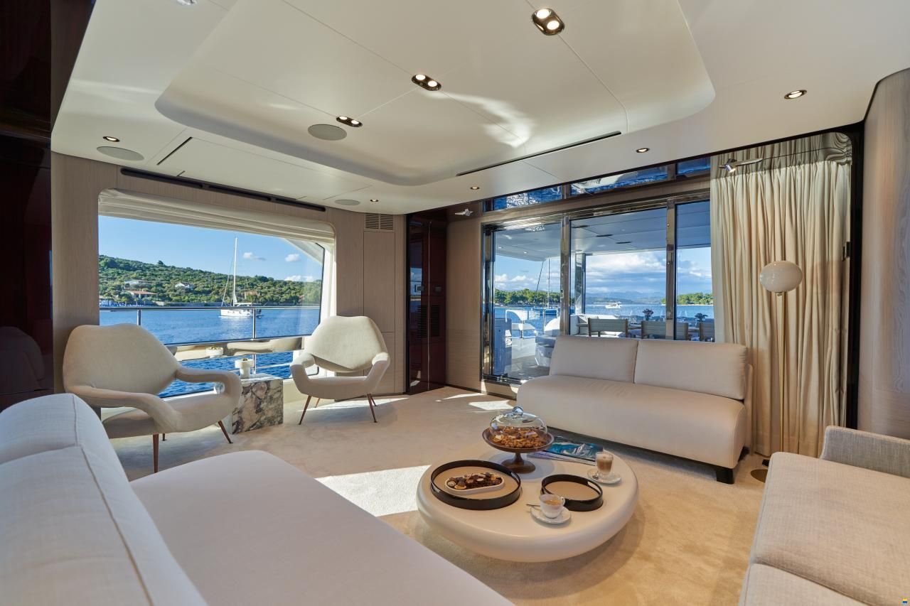 Azimut Grande 27M