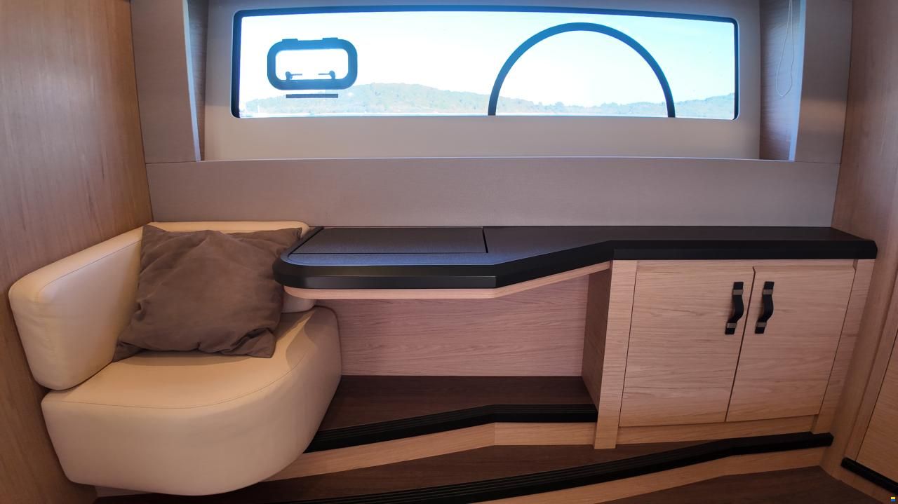 Monte Carlo Yachts MC52