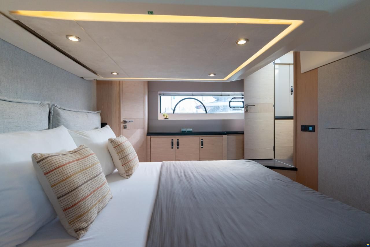 Monte Carlo Yachts MC52