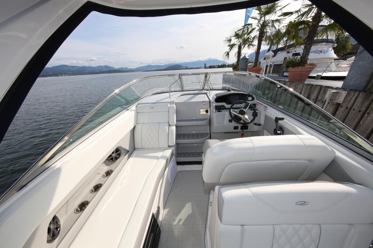 Regal 28 Express Hensa Edition