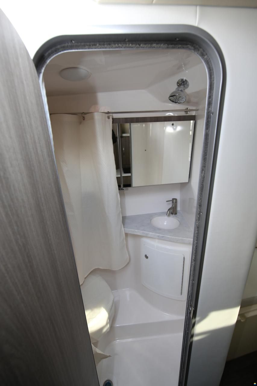 Regal 28 Express Hensa Edition