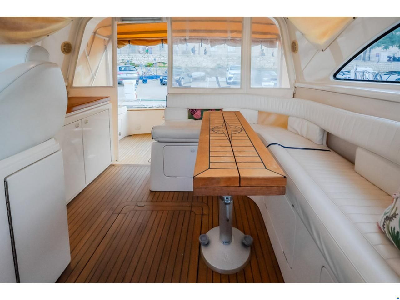 Cayman 38 WA