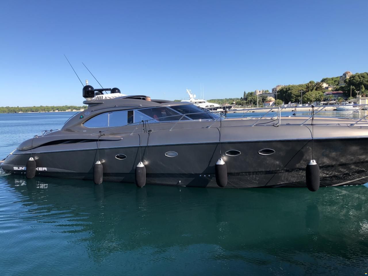 Sunseeker Predator 60