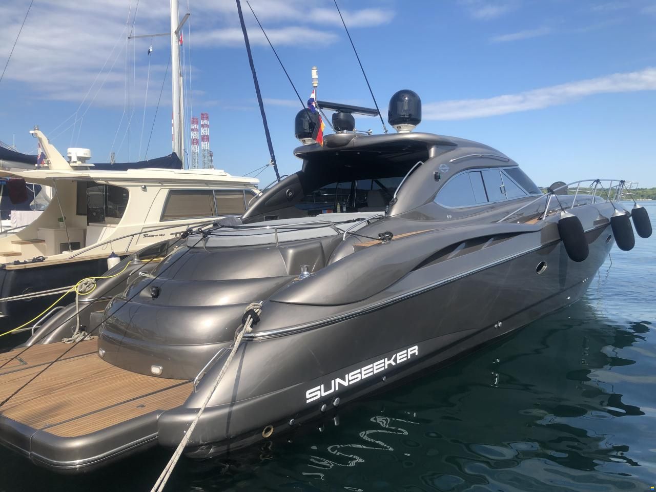 Sunseeker Predator 60