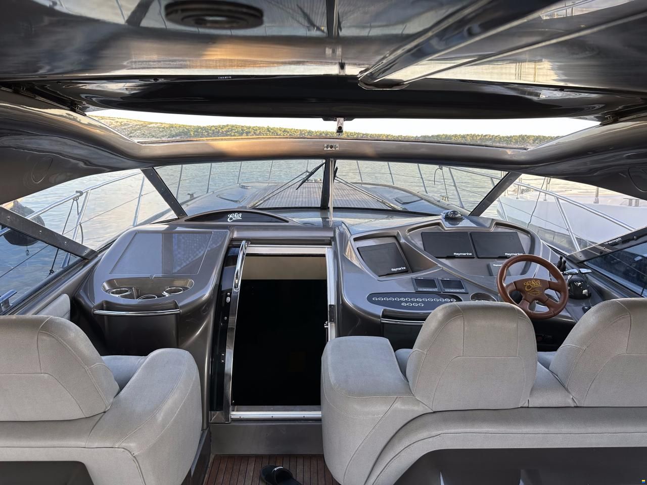 Sunseeker Predator 60