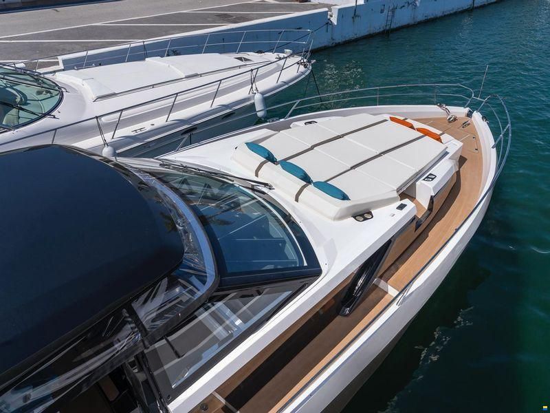 Sunseeker Superhawk 55