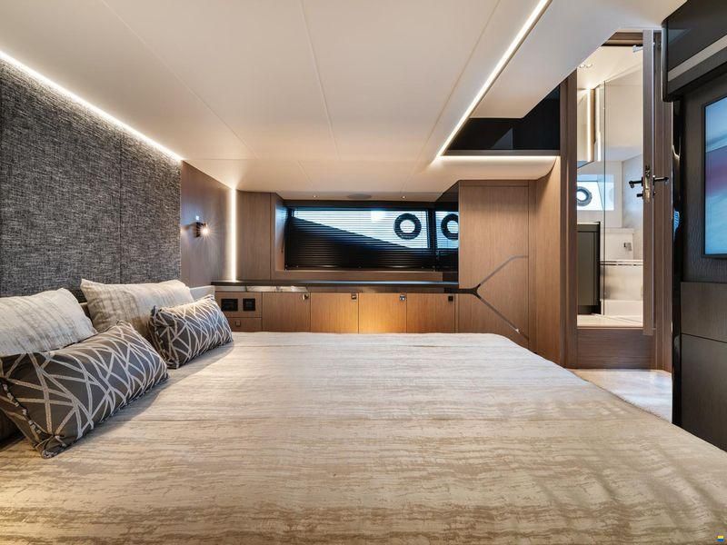 Sunseeker Superhawk 55