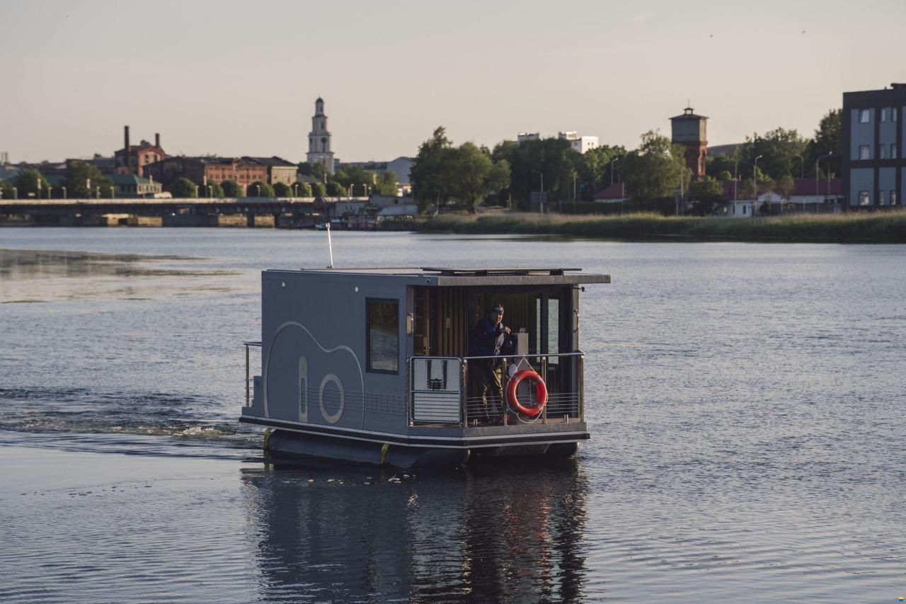 SHB Houseboat GTR 6.3