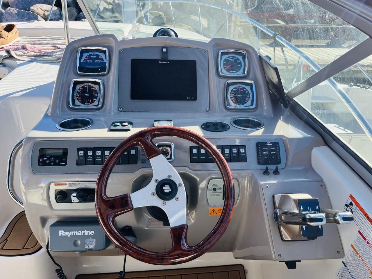 Chaparral 290 Signature