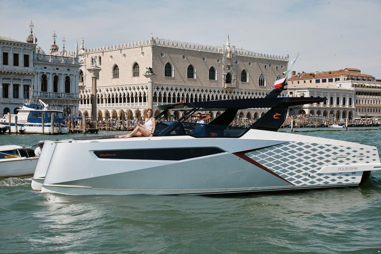 Dracan 42 Power Catamaran