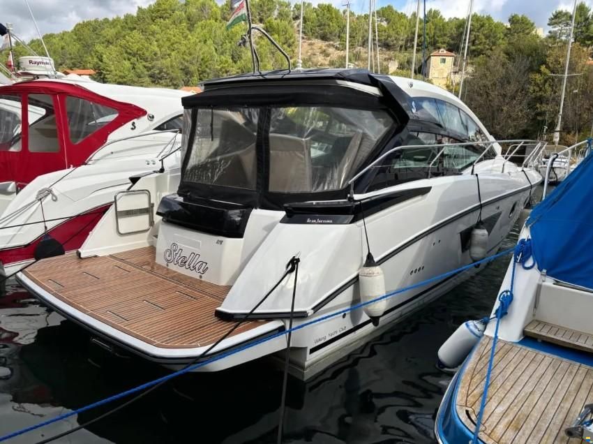 Beneteau GT40