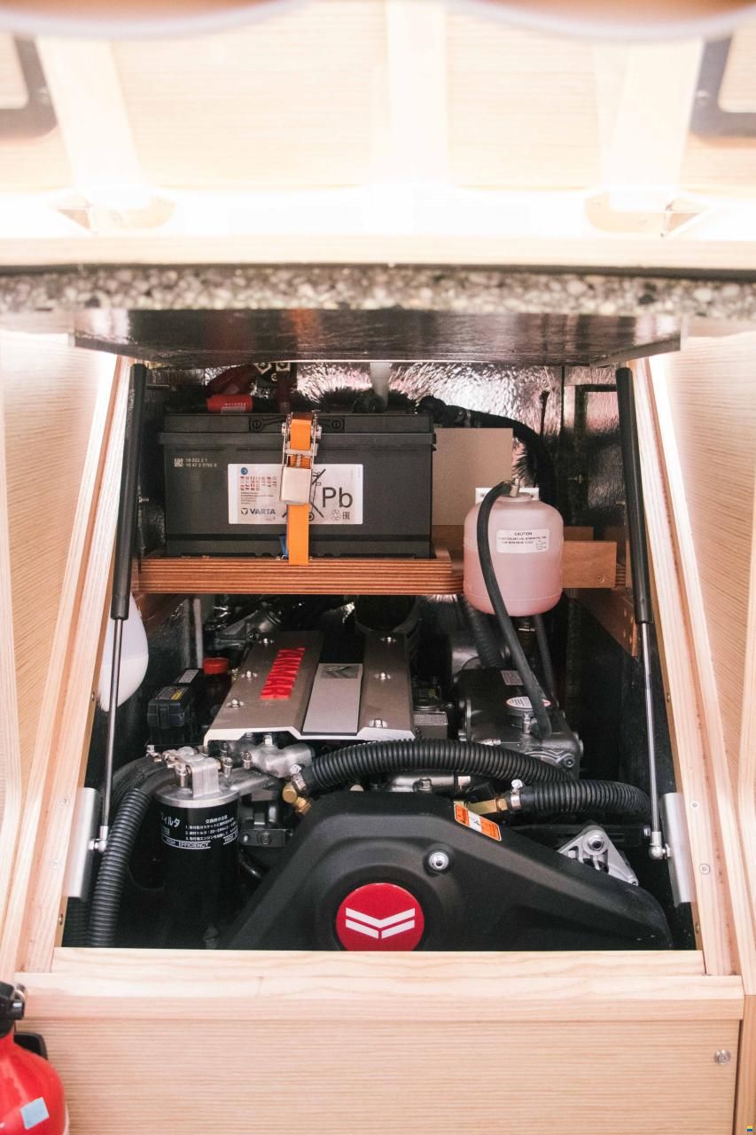 Hanse 418
