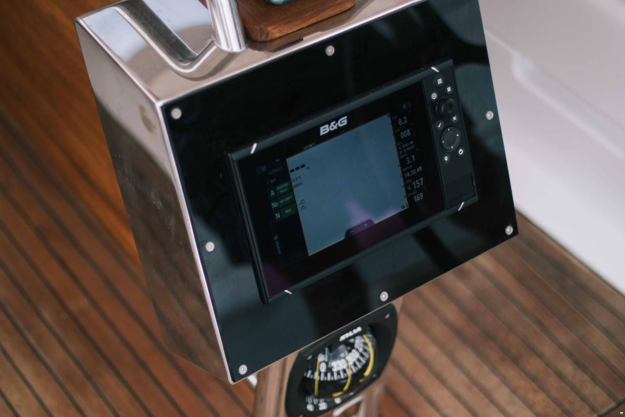 Hanse 418
